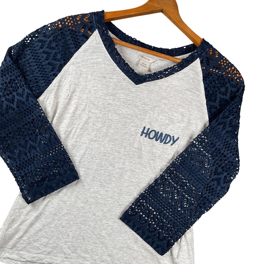 Ariat Raglan Top Womens Medium Gray Navy Howdy Crochet Lace Sleeve 10025813
